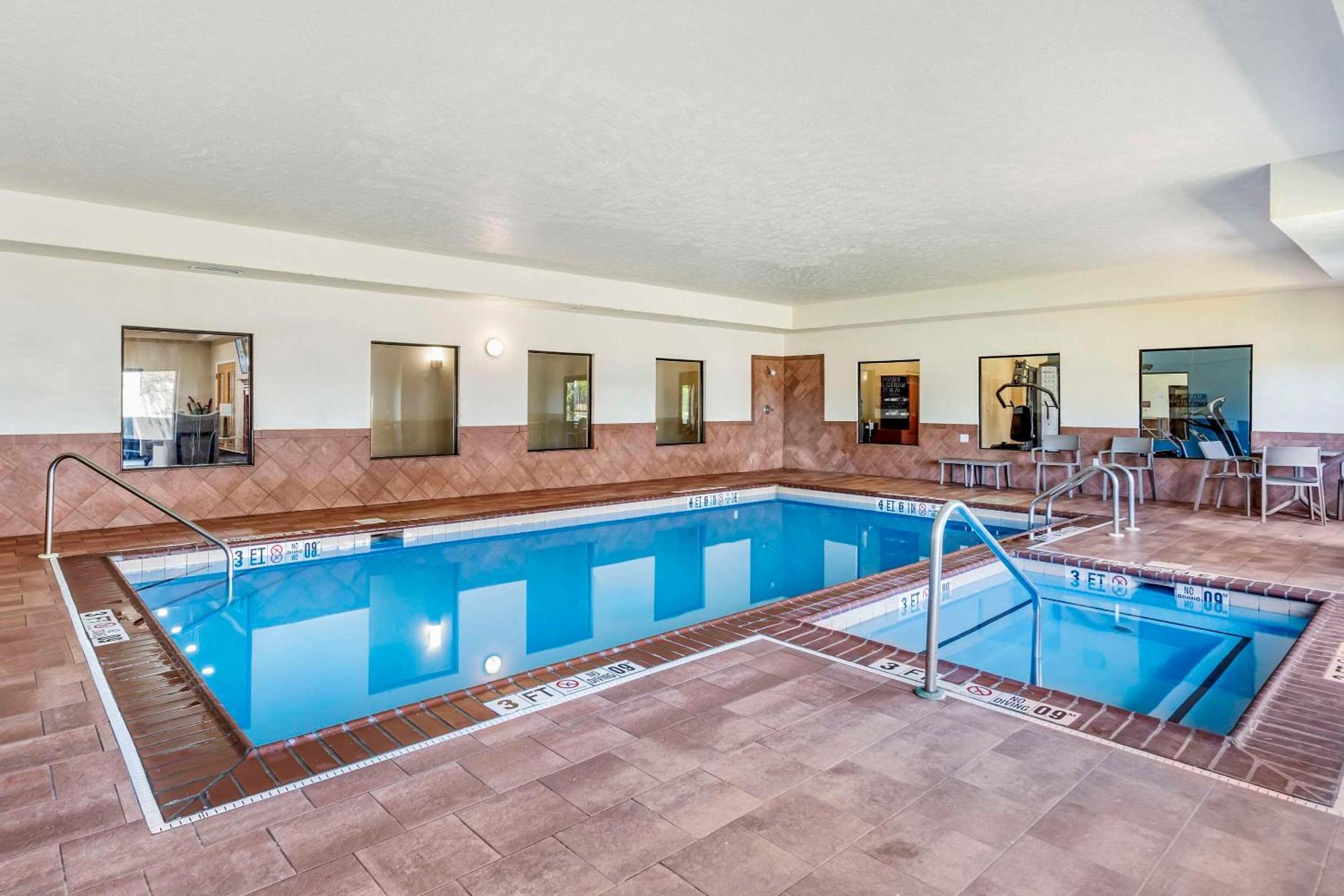 Comfort Suites Merrillville Near Us 30 Eksteriør billede